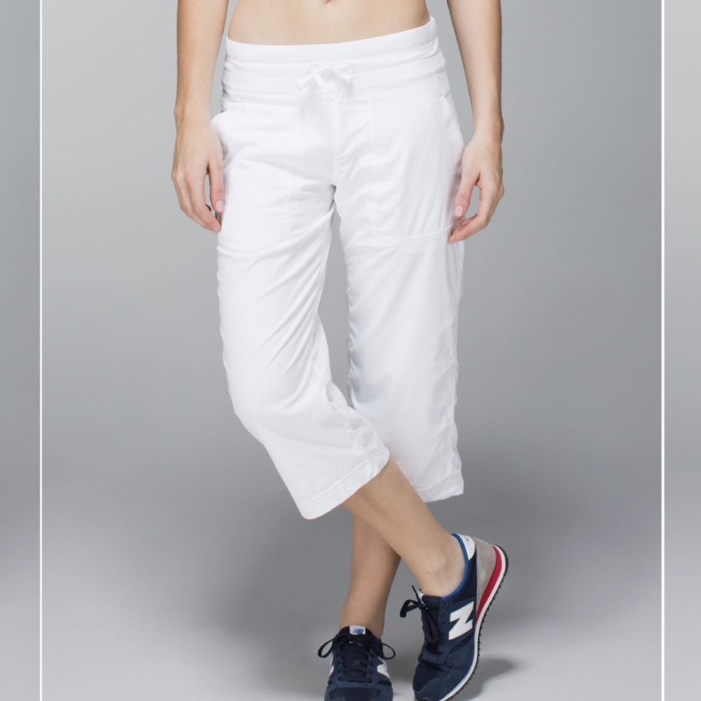 Lululemon Studio Crop *Liner White like new - Picture 2 of 14